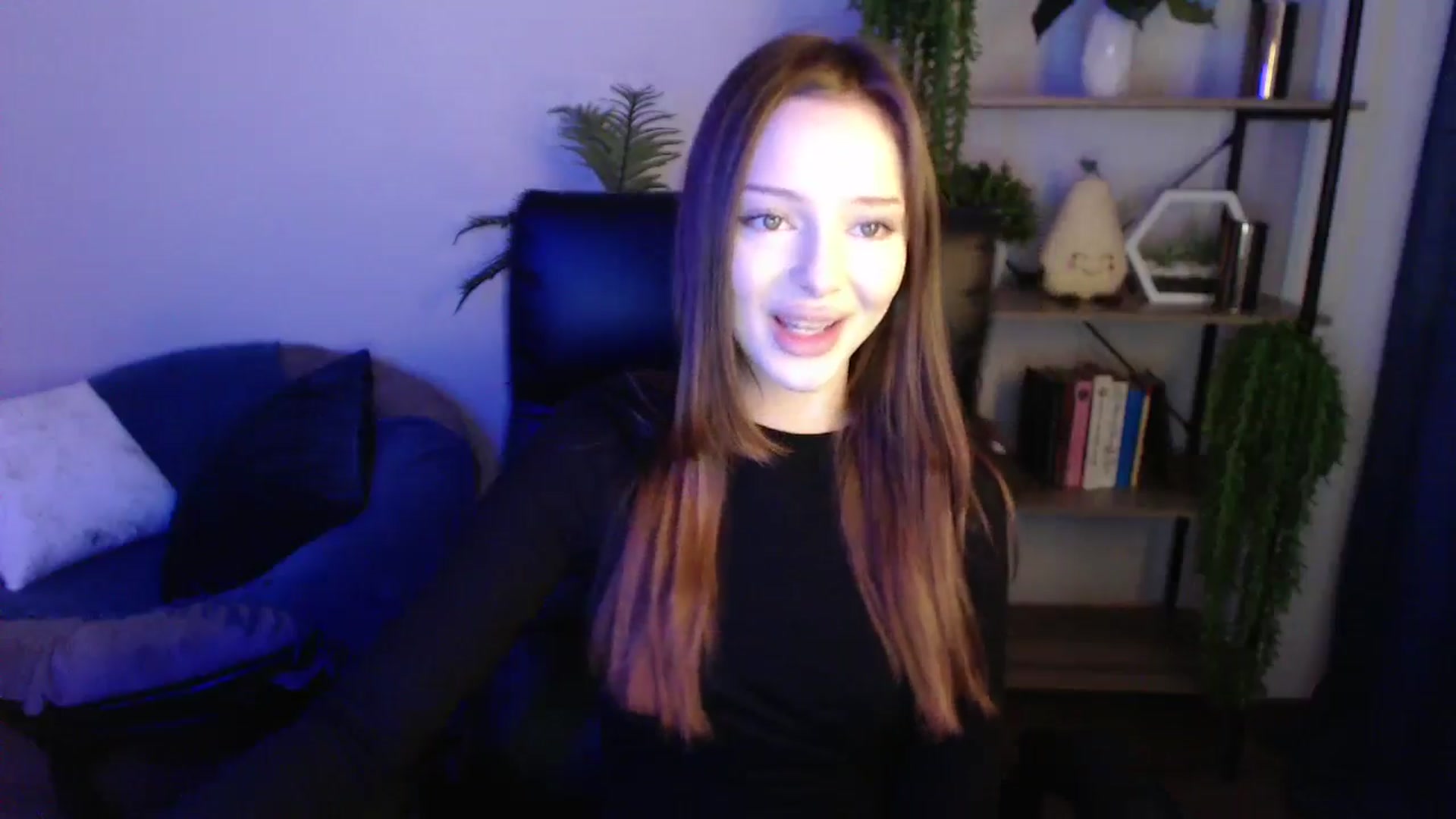 Gallery image thumbnail from KateManelli's myfreecams stream on, 03/15/2025, 12:27 image 13 of 20