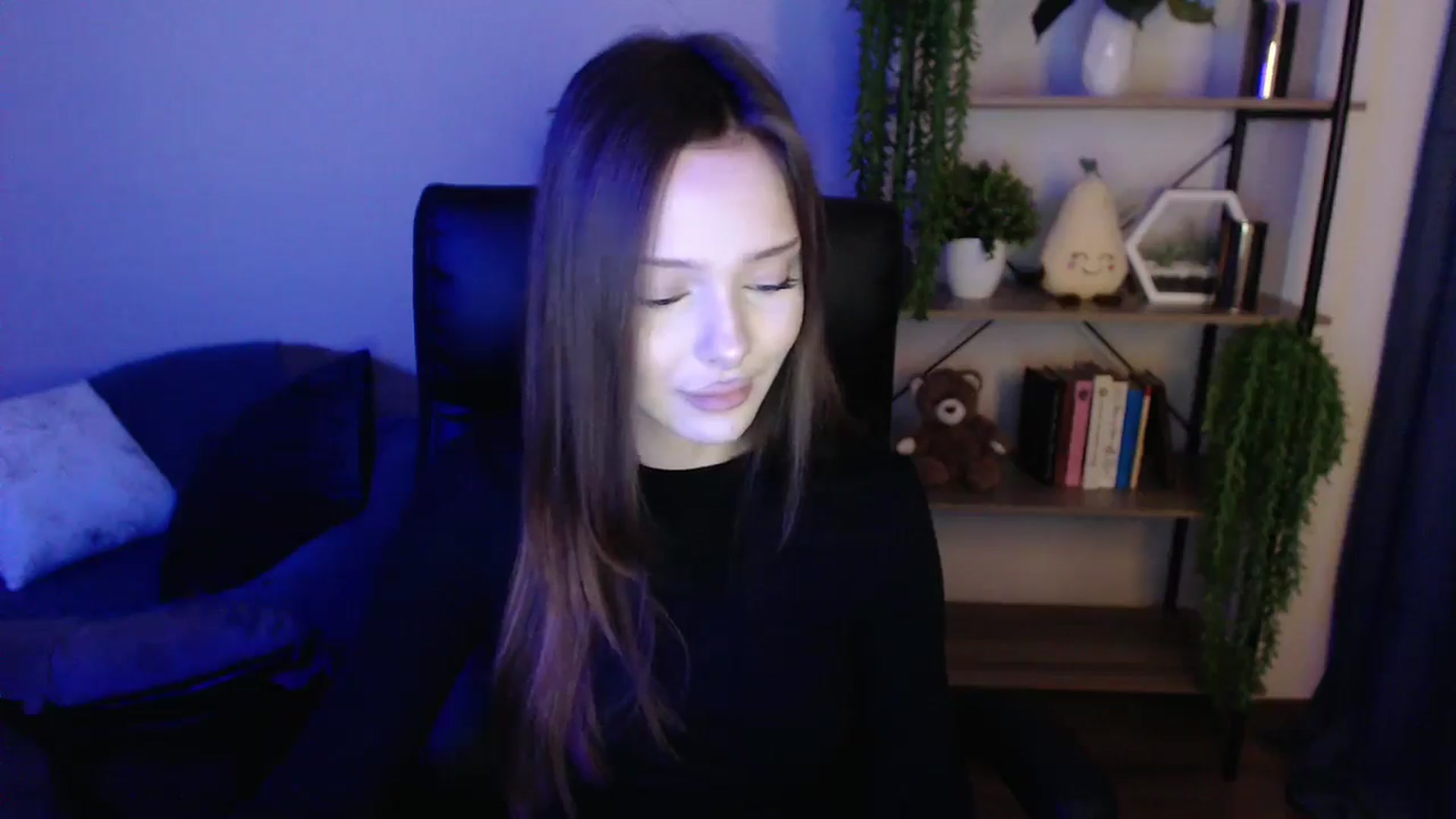 Gallery image thumbnail from KateManelli's myfreecams stream on, 03/15/2025, 13:25 image 6 of 20