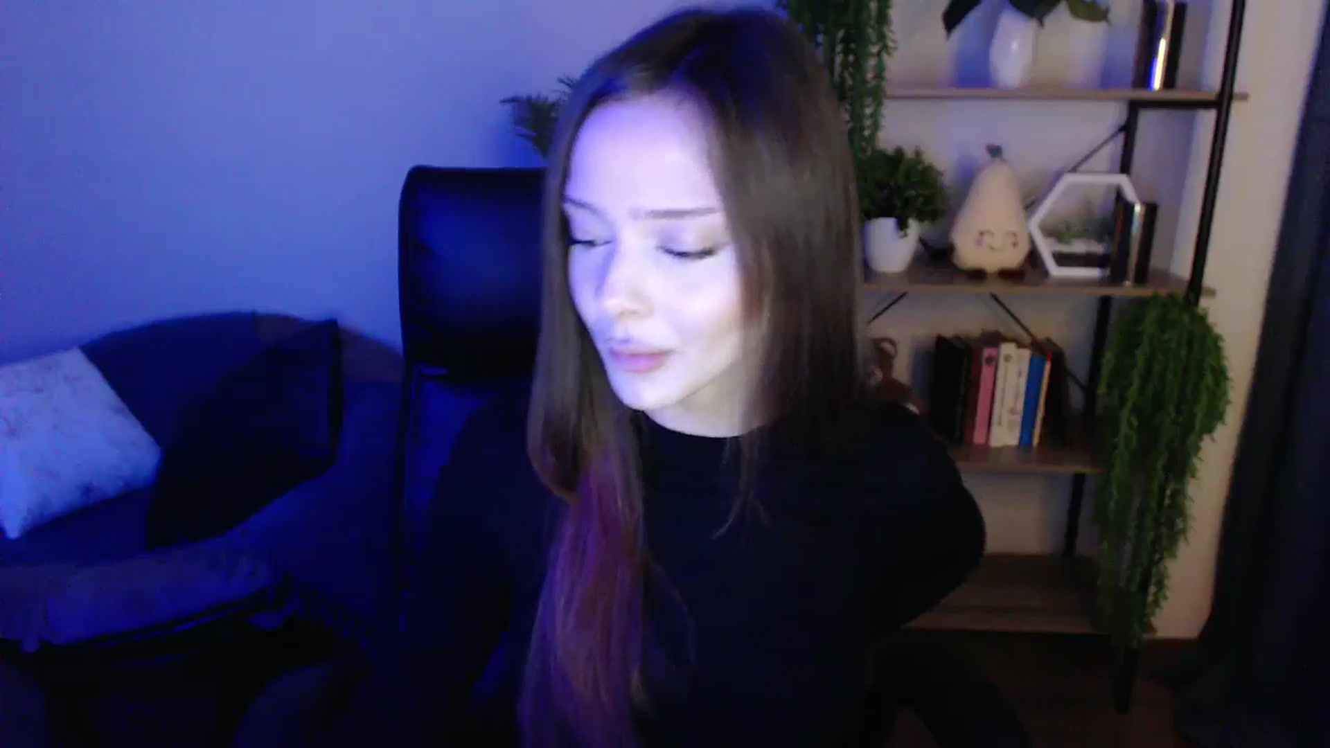 Gallery image thumbnail from KateManelli's myfreecams stream on, 03/15/2025, 13:25 image 8 of 20