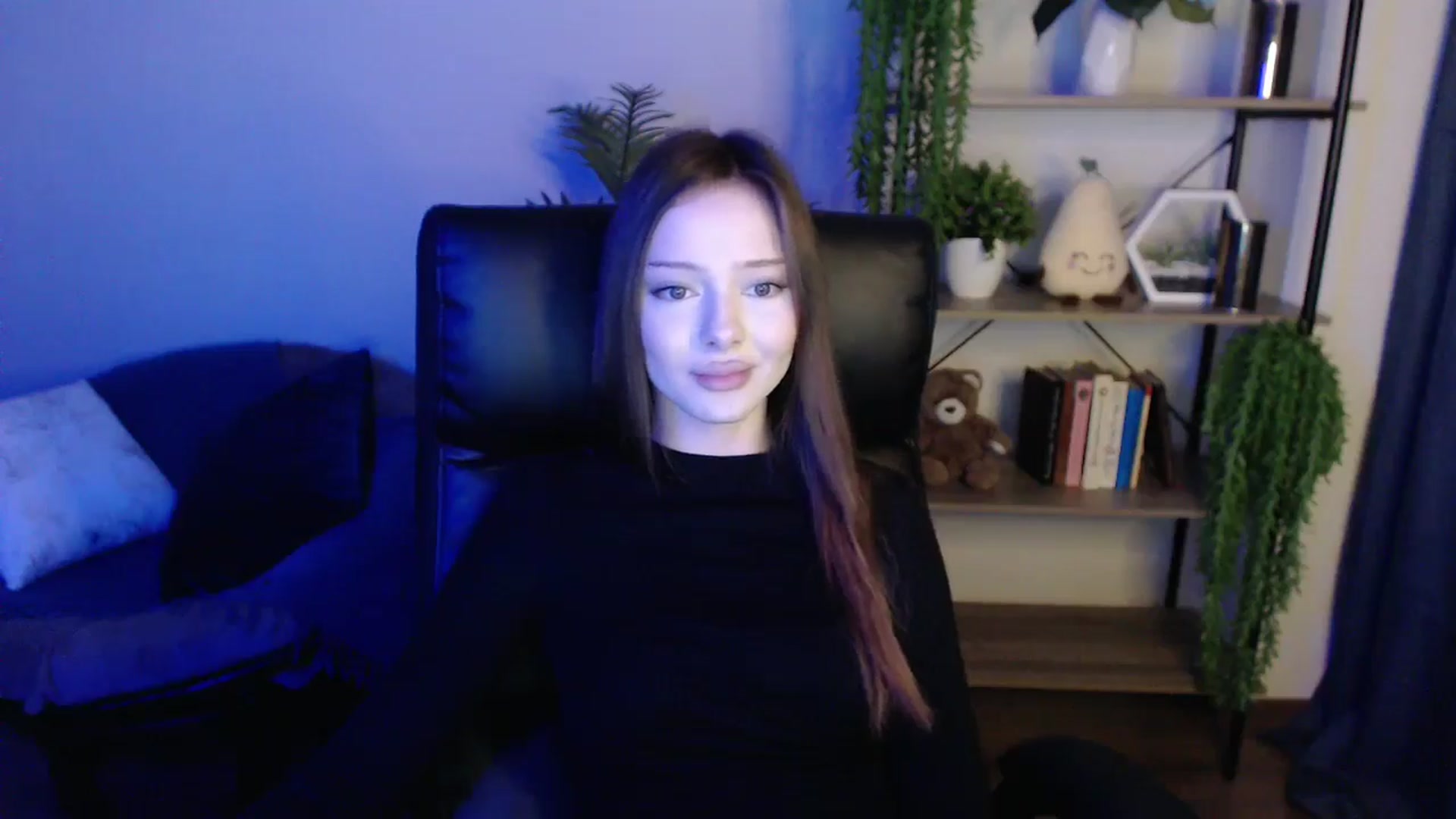 Gallery image thumbnail from KateManelli's myfreecams stream on, 03/15/2025, 13:25 image 16 of 20