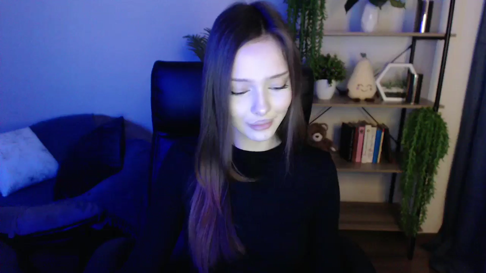 Gallery image thumbnail from KateManelli's myfreecams stream on, 03/15/2025, 13:25 image 10 of 20