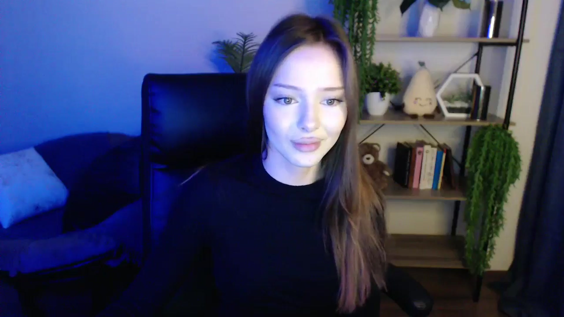 Gallery image thumbnail from KateManelli's myfreecams stream on, 03/15/2025, 13:25 image 15 of 20