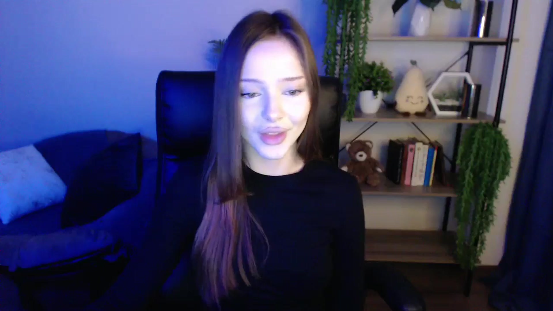 Gallery image thumbnail from KateManelli's myfreecams stream on, 03/15/2025, 13:25 image 3 of 20