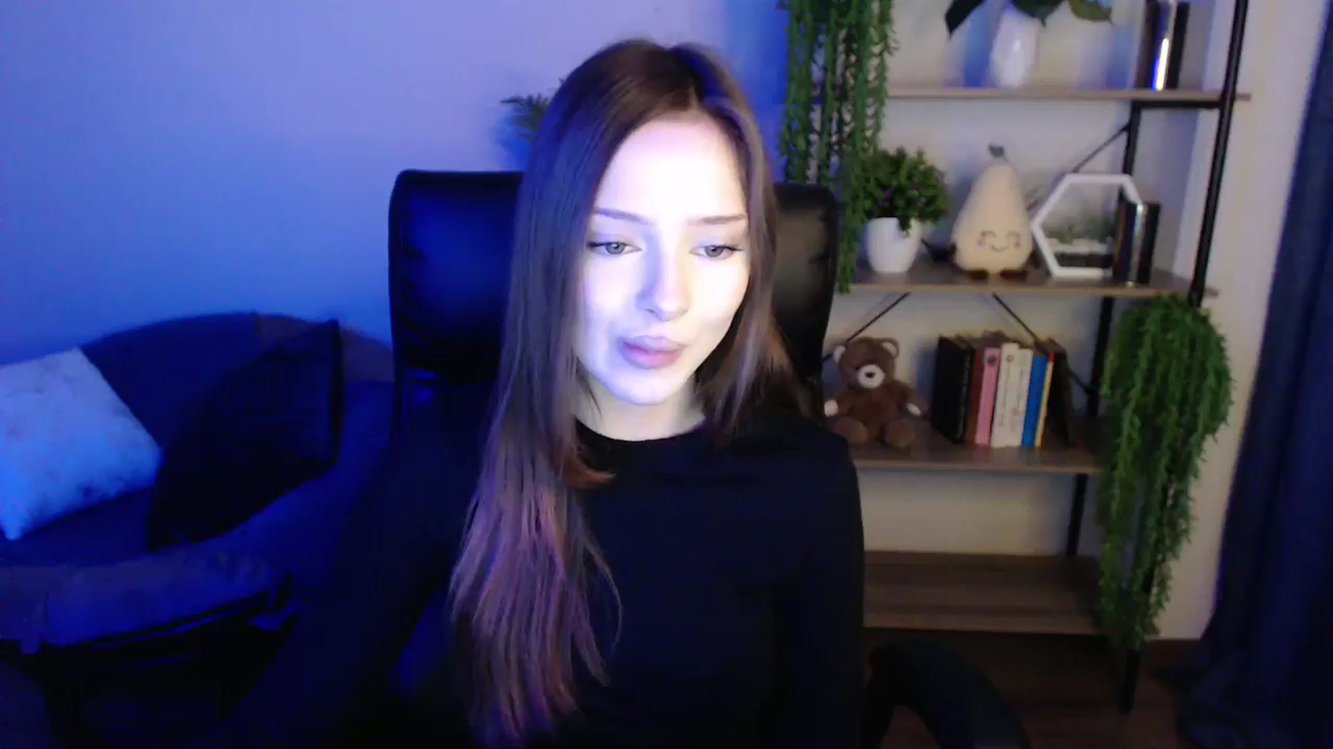 Gallery image thumbnail from KateManelli's myfreecams stream on, 03/15/2025, 13:25 image 4 of 20