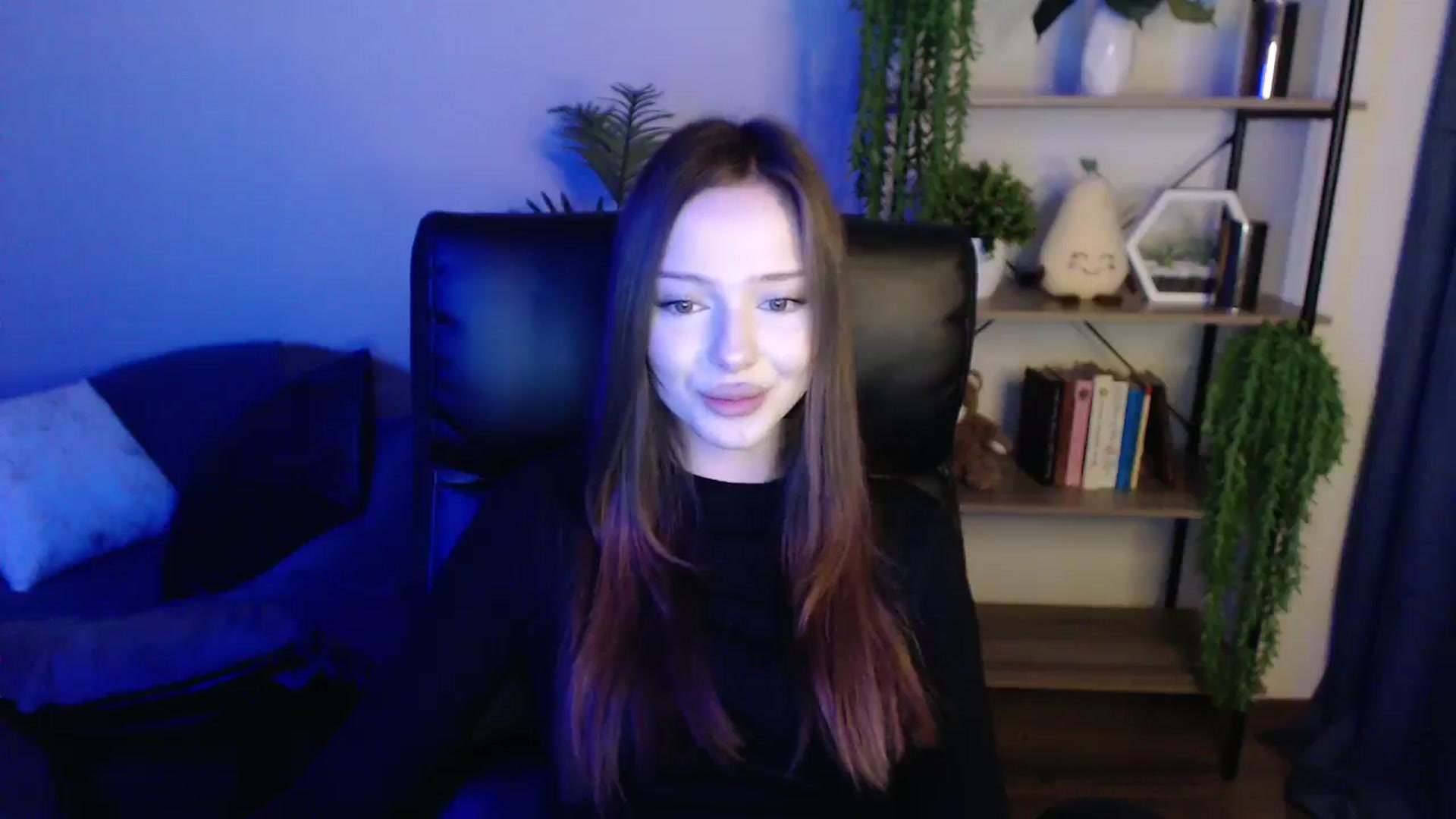 Gallery image thumbnail from KateManelli's myfreecams stream on, 03/15/2025, 14:53 image 12 of 20