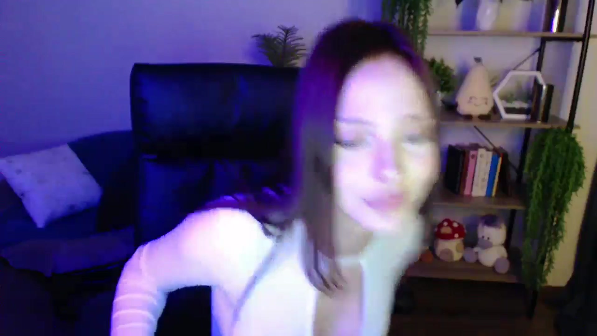 Gallery image thumbnail from KateManelli's myfreecams stream on, 03/24/2025, 14:03 image 17 of 20