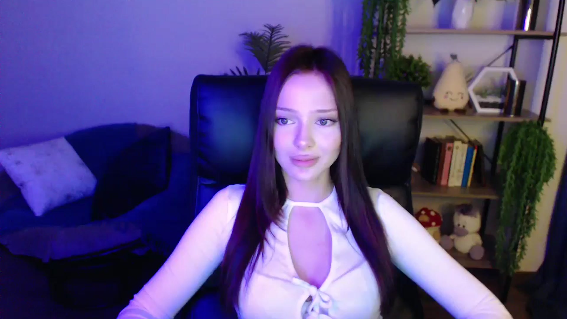 Gallery image thumbnail from KateManelli's myfreecams stream on, 03/24/2025, 14:03 image 10 of 20