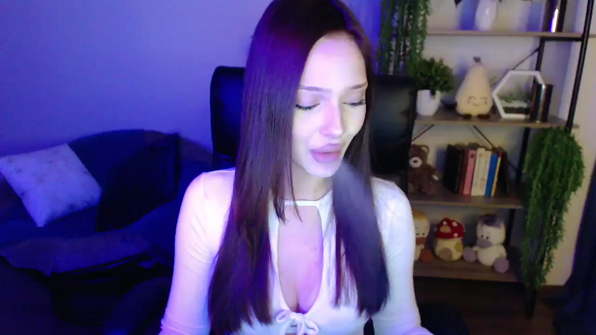 Gallery image thumbnail from KateManelli's myfreecams stream on, 03/24/2025, 14:48 image 13 of 20