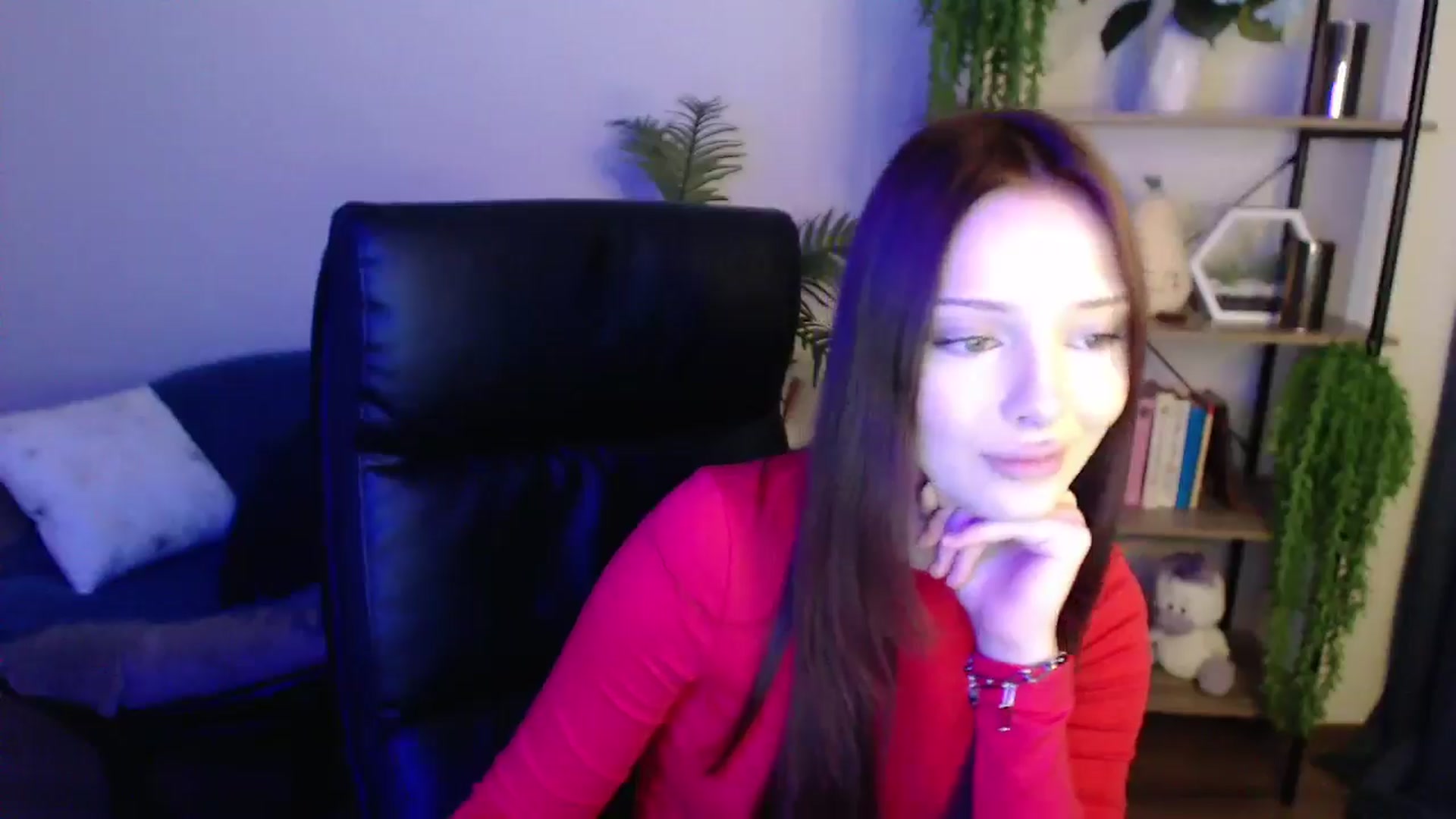 Gallery image thumbnail from KateManelli's myfreecams stream on, 03/25/2025, 12:26 image 6 of 20