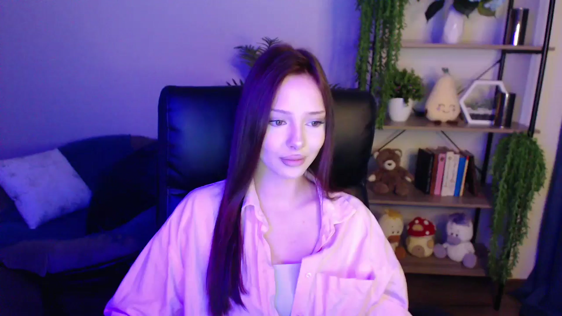 Gallery image thumbnail from KateManelli's myfreecams stream on, 03/26/2025, 10:00 image 8 of 20