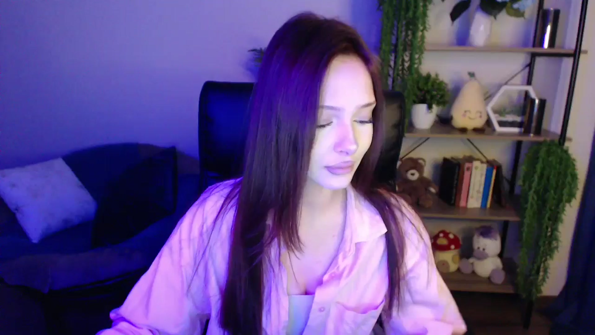 Gallery image thumbnail from KateManelli's myfreecams stream on, 03/26/2025, 10:00 image 5 of 20