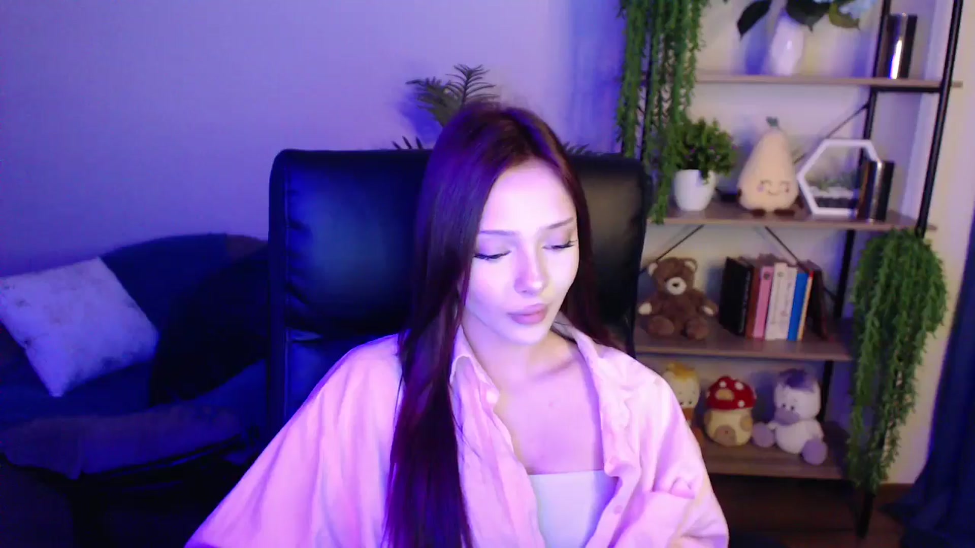 Gallery image thumbnail from KateManelli's myfreecams stream on, 03/26/2025, 14:24 image 15 of 20