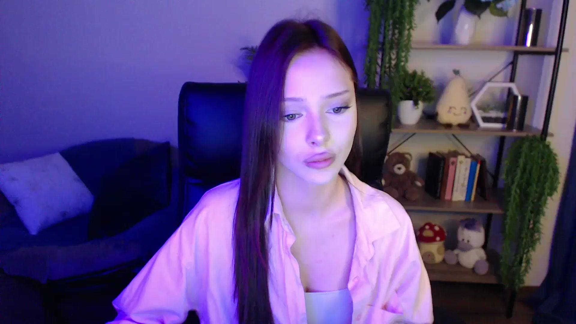 Gallery image thumbnail from KateManelli's myfreecams stream on, 03/26/2025, 14:24 image 16 of 20