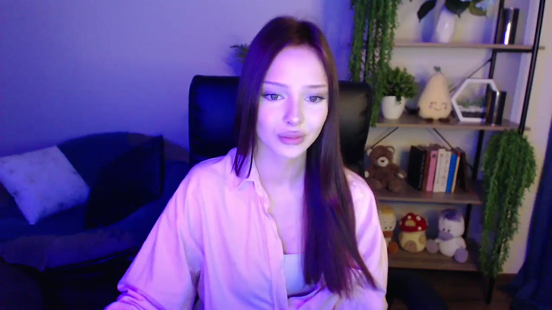 Gallery image thumbnail from KateManelli's myfreecams stream on, 03/26/2025, 14:24 image 18 of 20