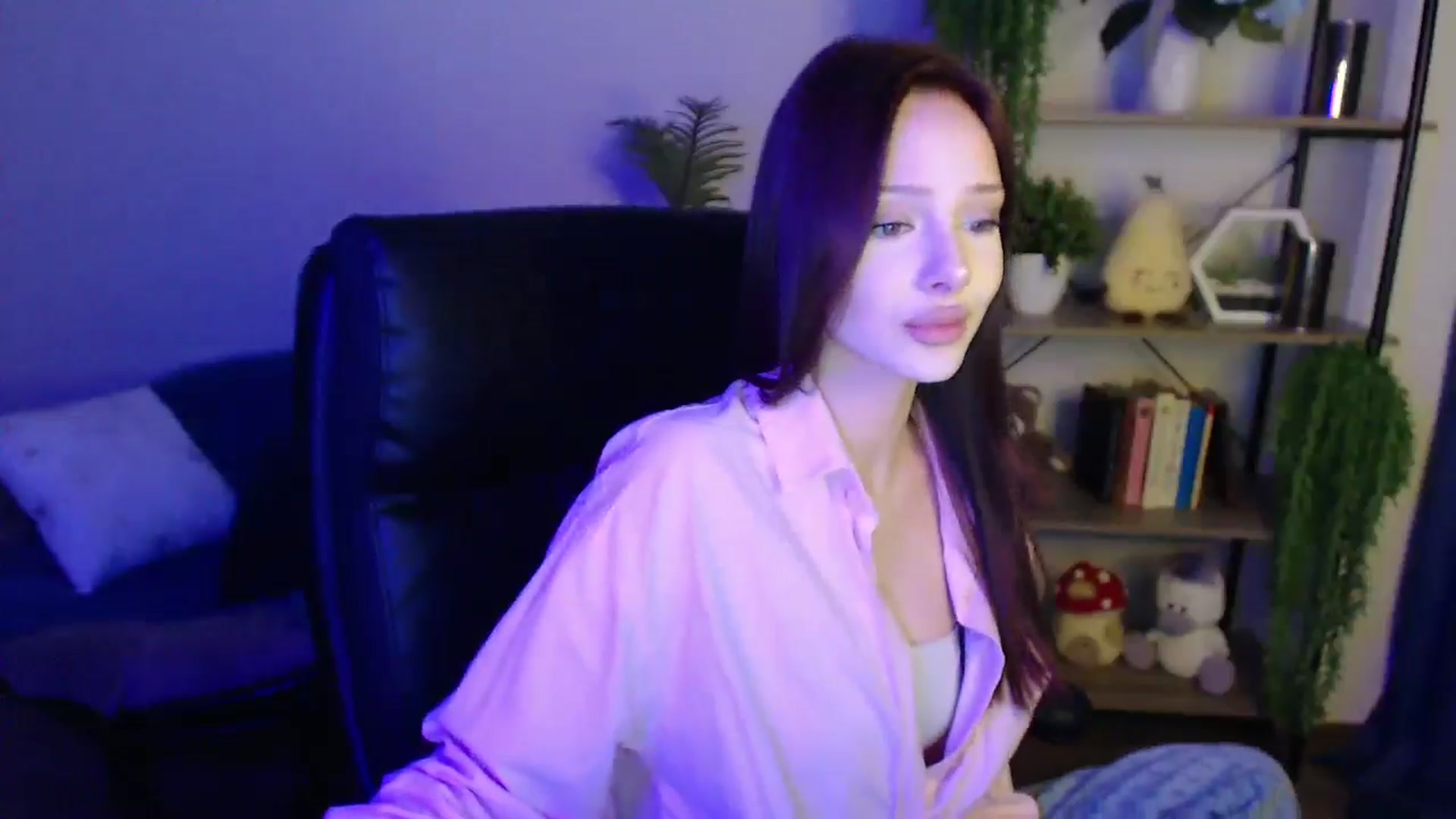 Gallery image thumbnail from KateManelli's myfreecams stream on, 03/26/2025, 14:24 image 4 of 20