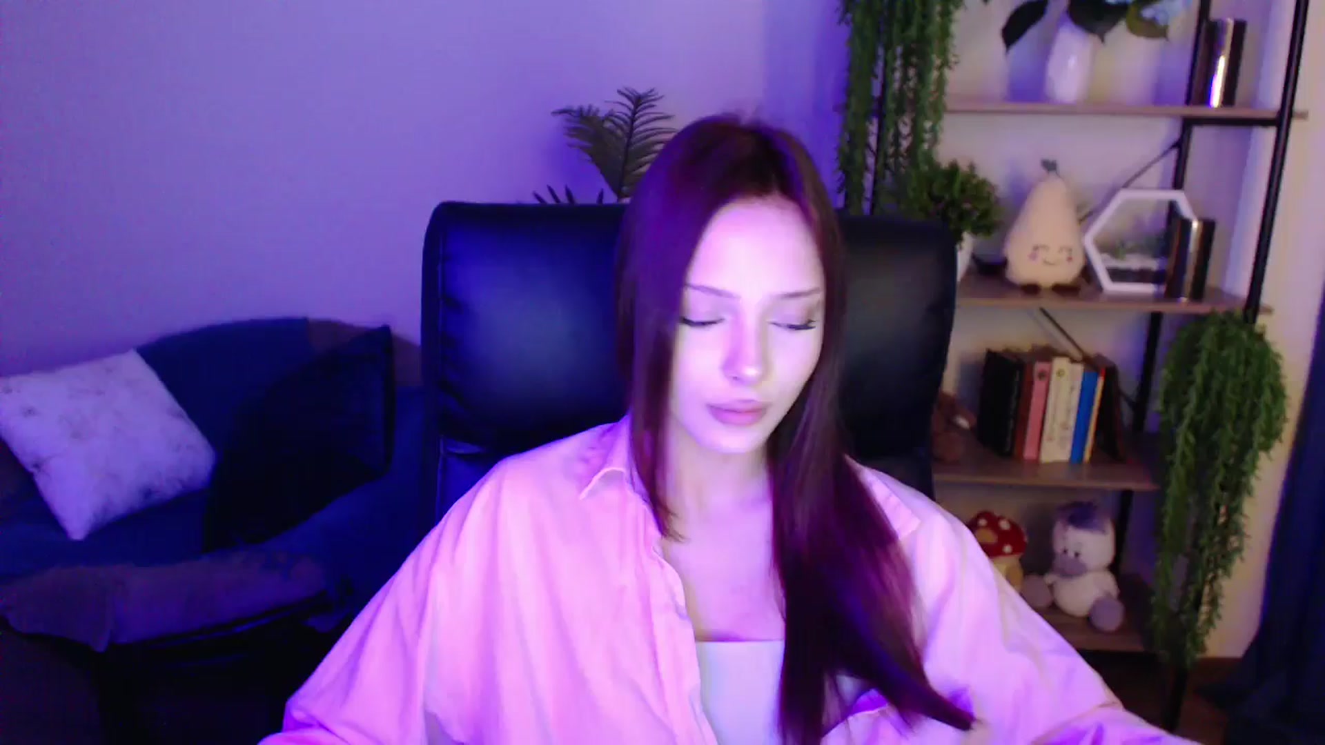 Gallery image thumbnail from KateManelli's myfreecams stream on, 03/26/2025, 14:24 image 1 of 20
