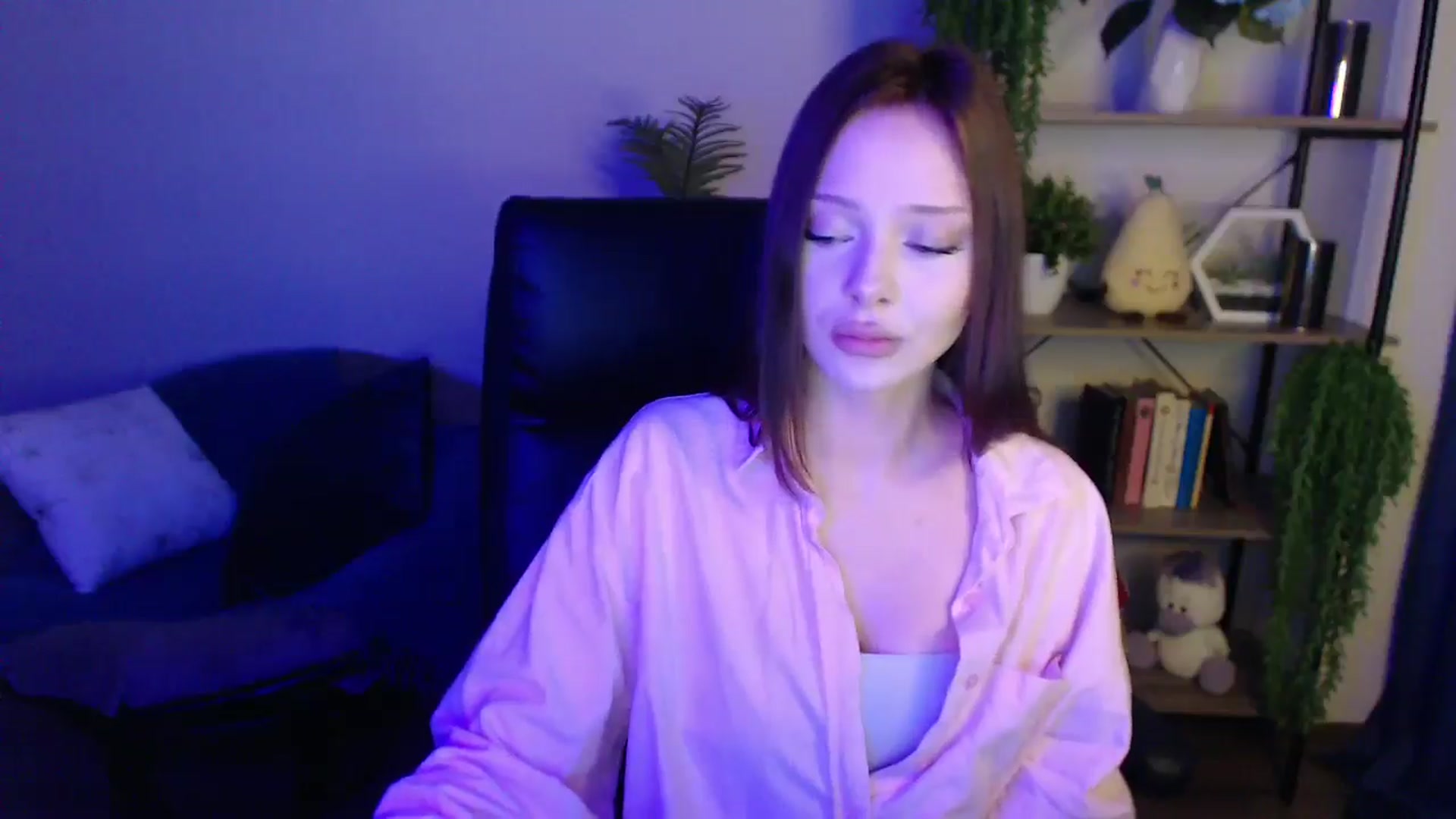 Gallery image thumbnail from KateManelli's myfreecams stream on, 03/26/2025, 14:52 image 4 of 20