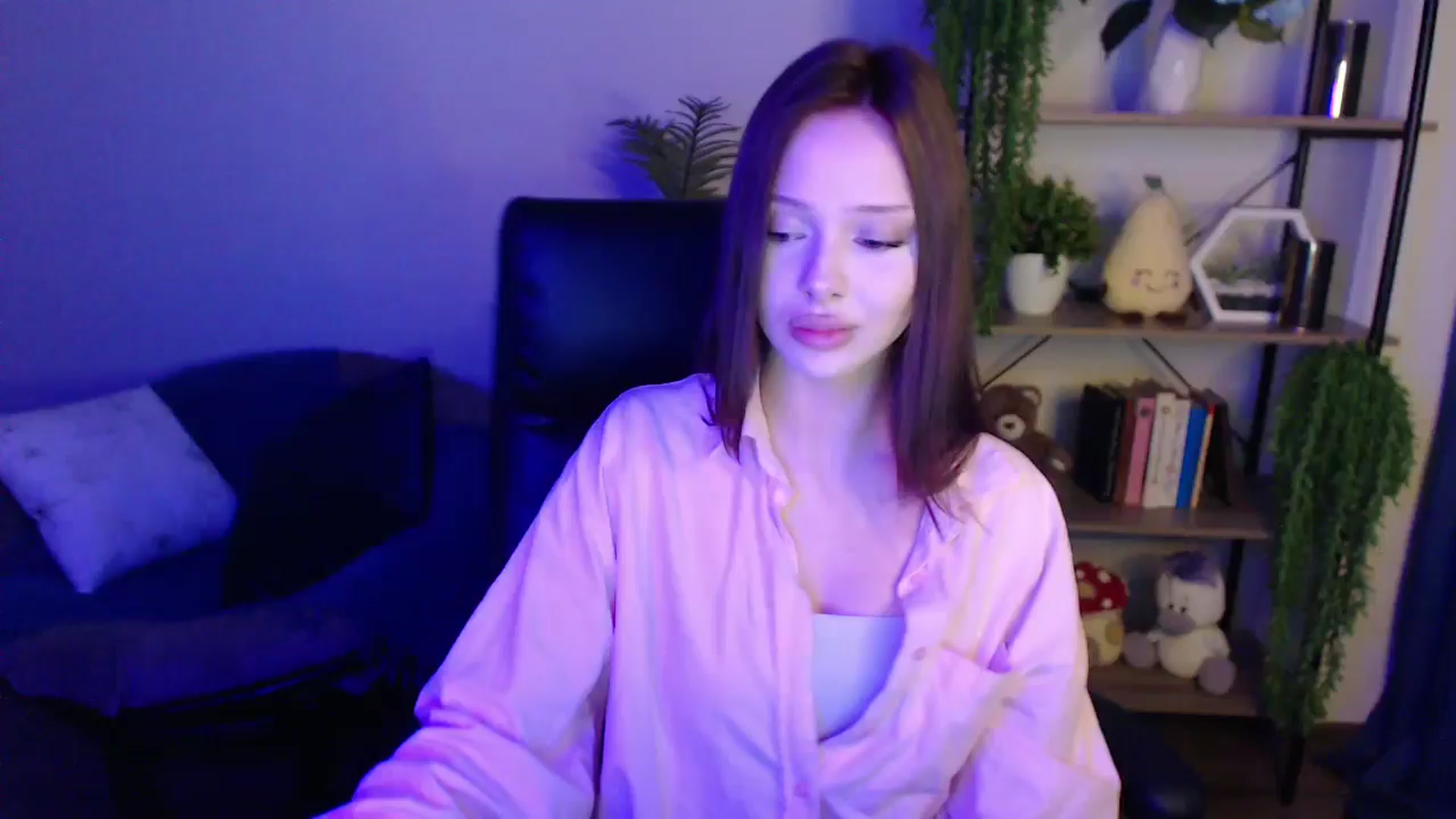 Gallery image thumbnail from KateManelli's myfreecams stream on, 03/26/2025, 14:52 image 12 of 20