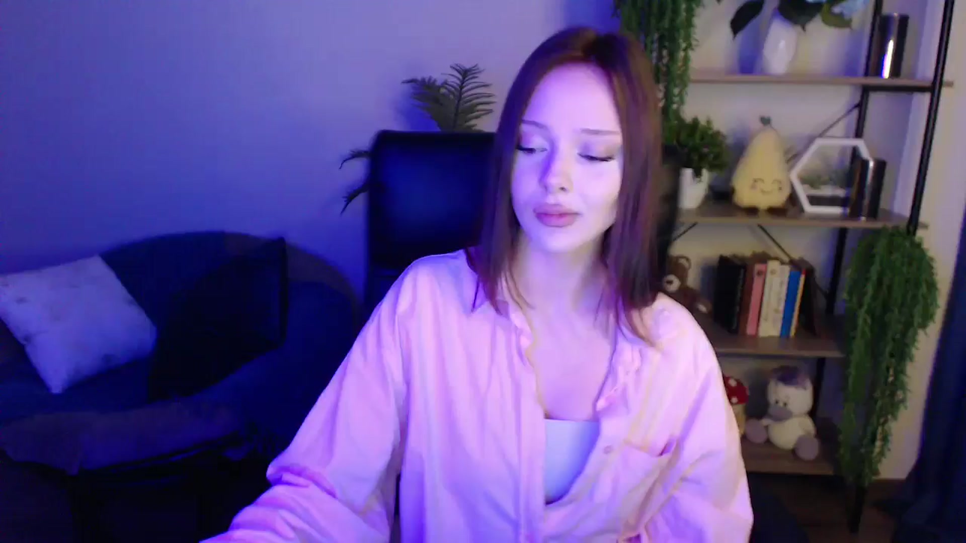 Gallery image thumbnail from KateManelli's myfreecams stream on, 03/26/2025, 14:52 image 16 of 20