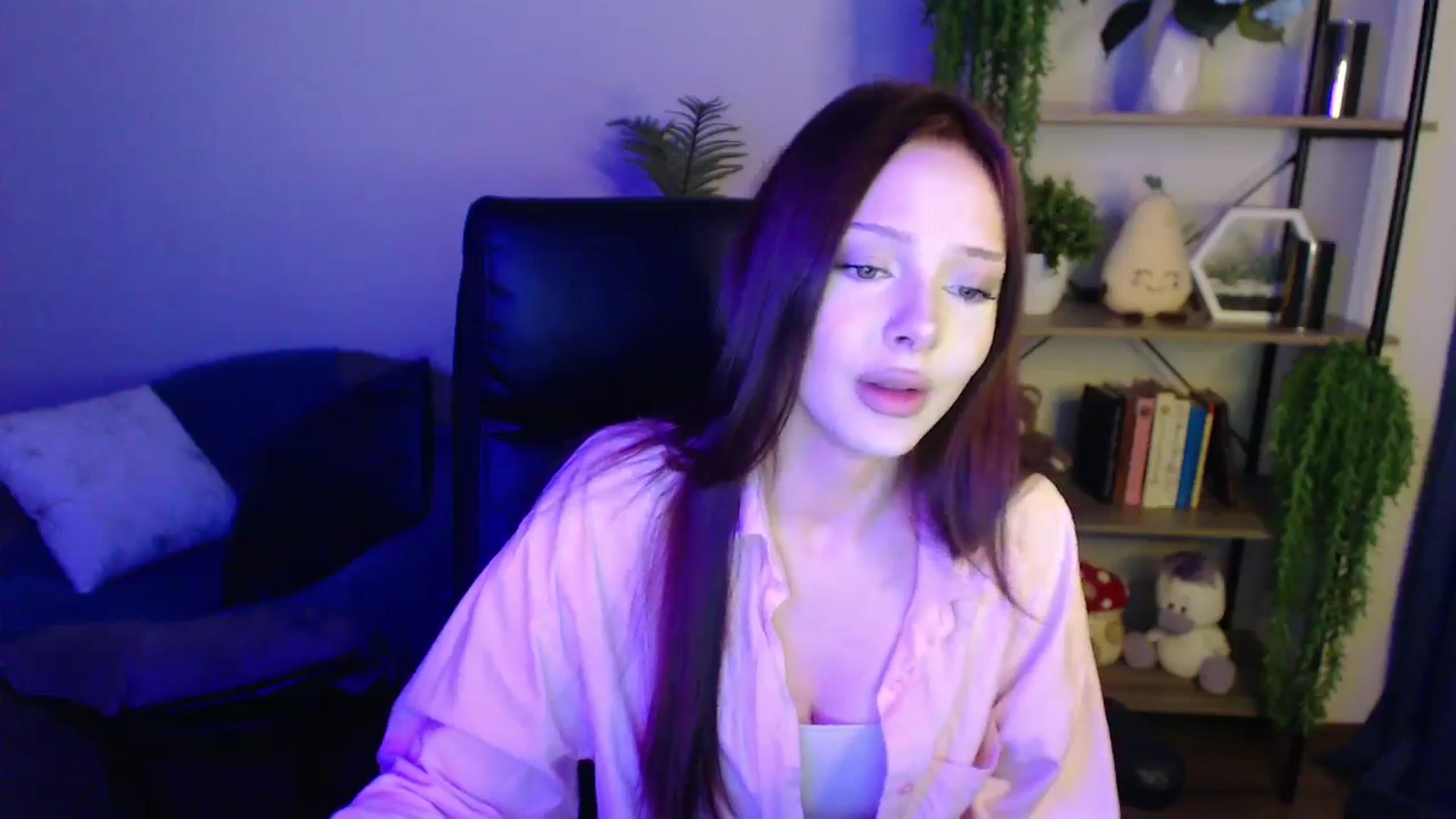 Gallery image thumbnail from KateManelli's myfreecams stream on, 03/26/2025, 14:52 image 2 of 20