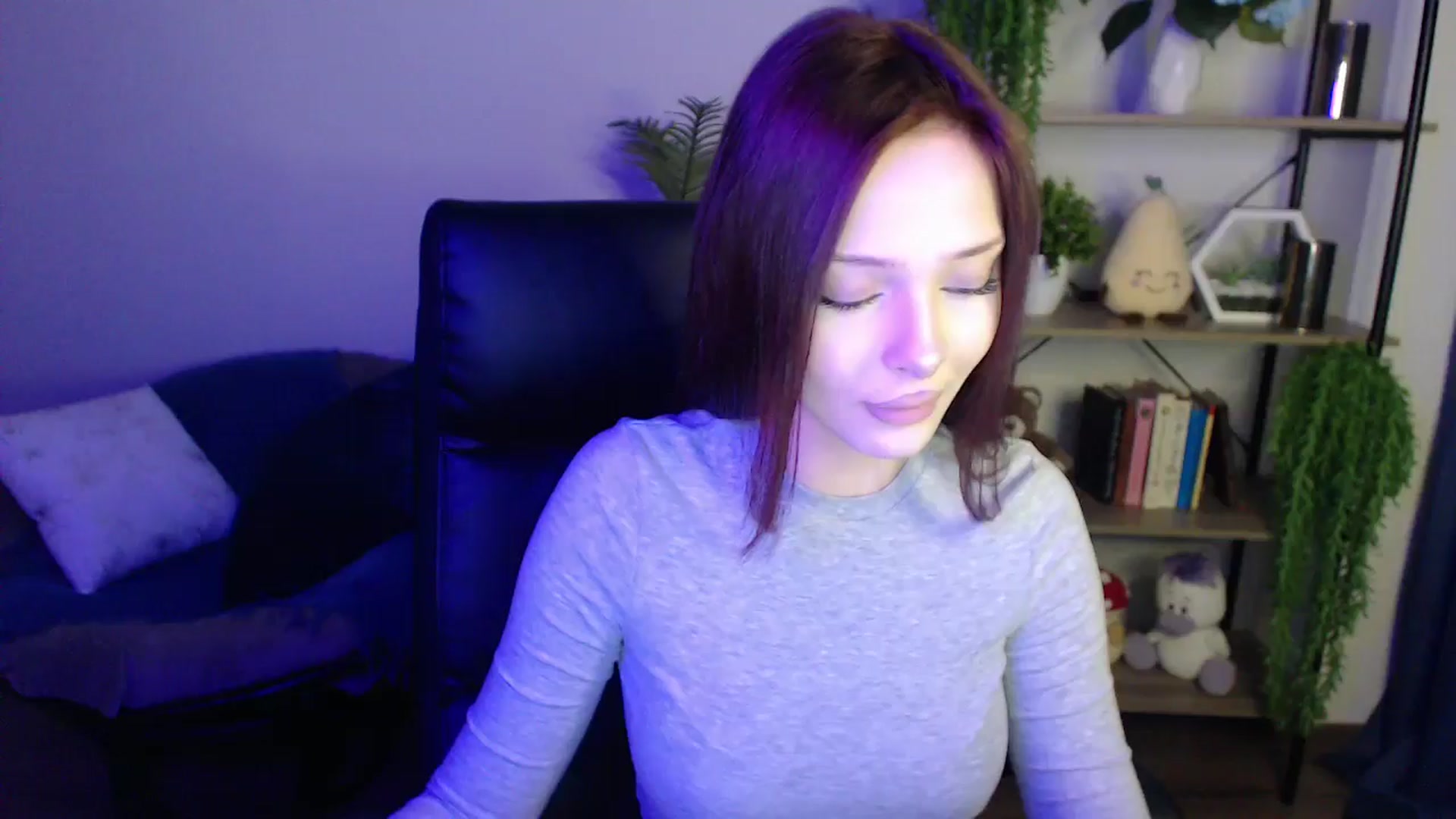 Gallery image thumbnail from KateManelli's myfreecams stream on, 03/28/2025, 09:59 image 15 of 20