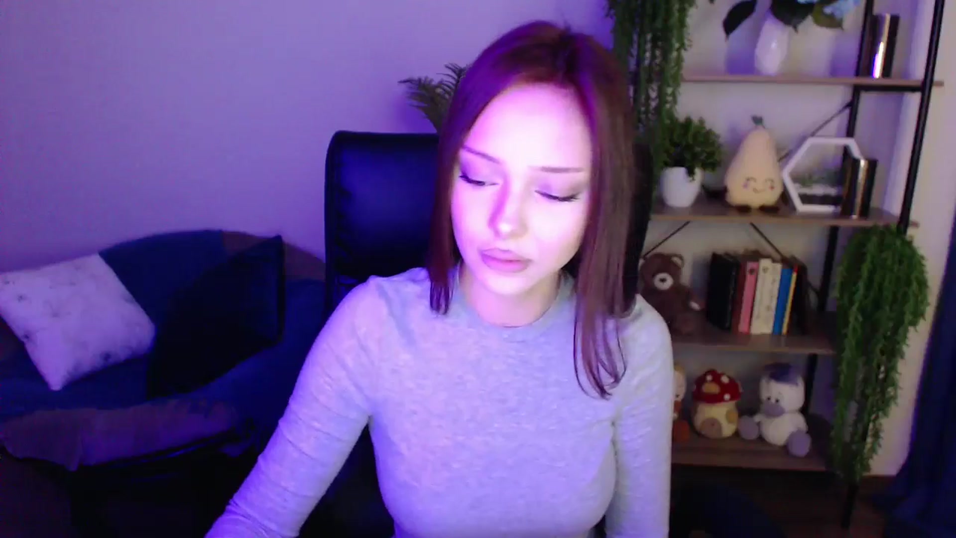 Gallery image thumbnail from KateManelli's myfreecams stream on, 03/28/2025, 11:10 image 2 of 20