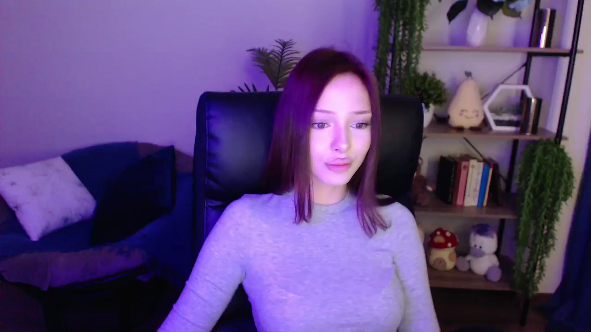 Gallery image thumbnail from KateManelli's myfreecams stream on, 03/28/2025, 11:10 image 6 of 20
