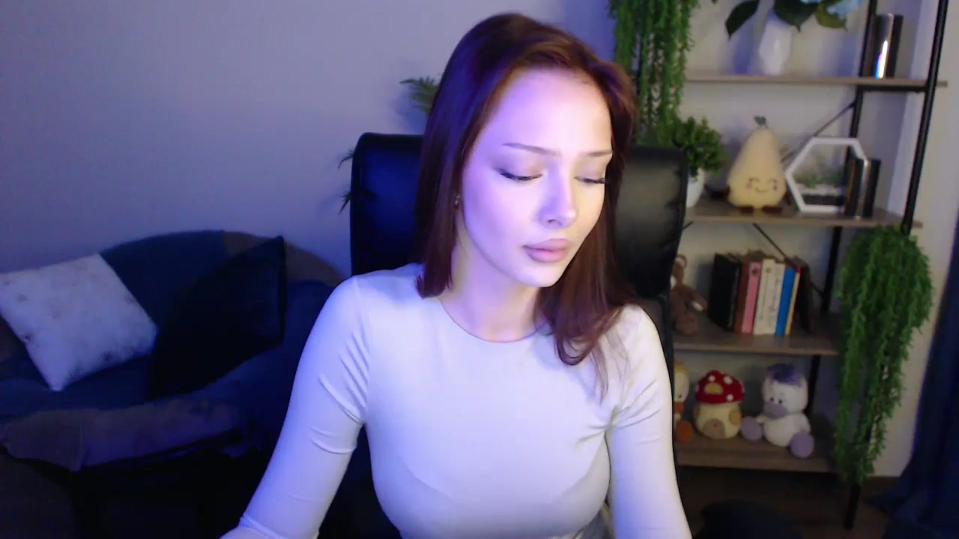 Gallery image thumbnail from KateManelli's myfreecams stream on, 03/29/2025, 09:32 image 13 of 20