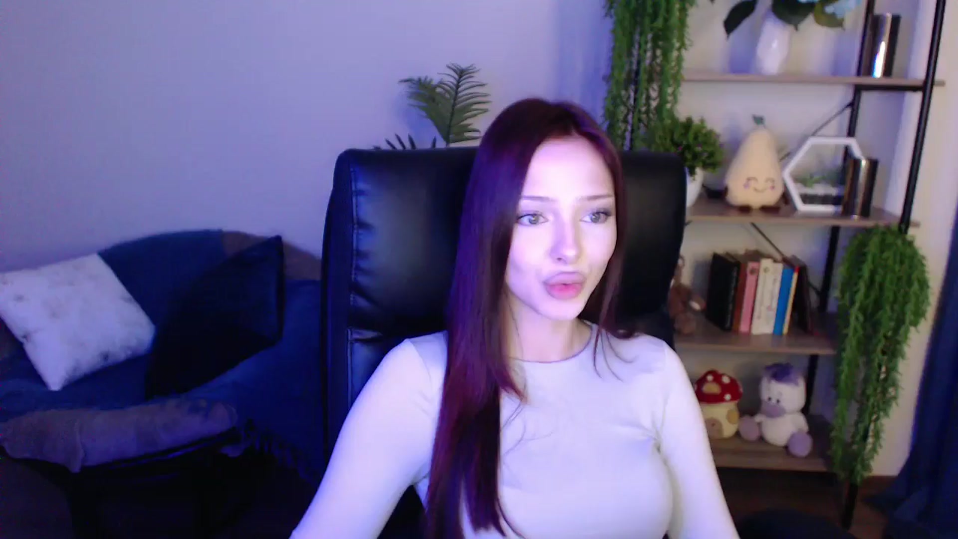 Gallery image thumbnail from KateManelli's myfreecams stream on, 03/29/2025, 11:57 image 7 of 20