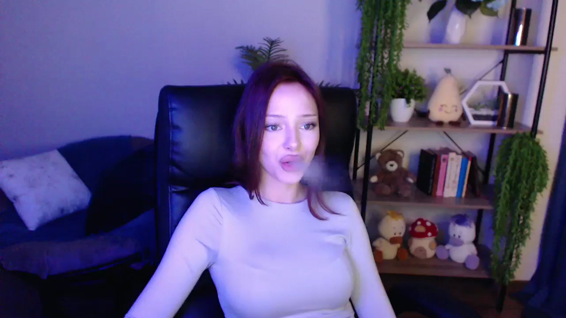 Gallery image thumbnail from KateManelli's myfreecams stream on, 03/29/2025, 13:36 image 7 of 20