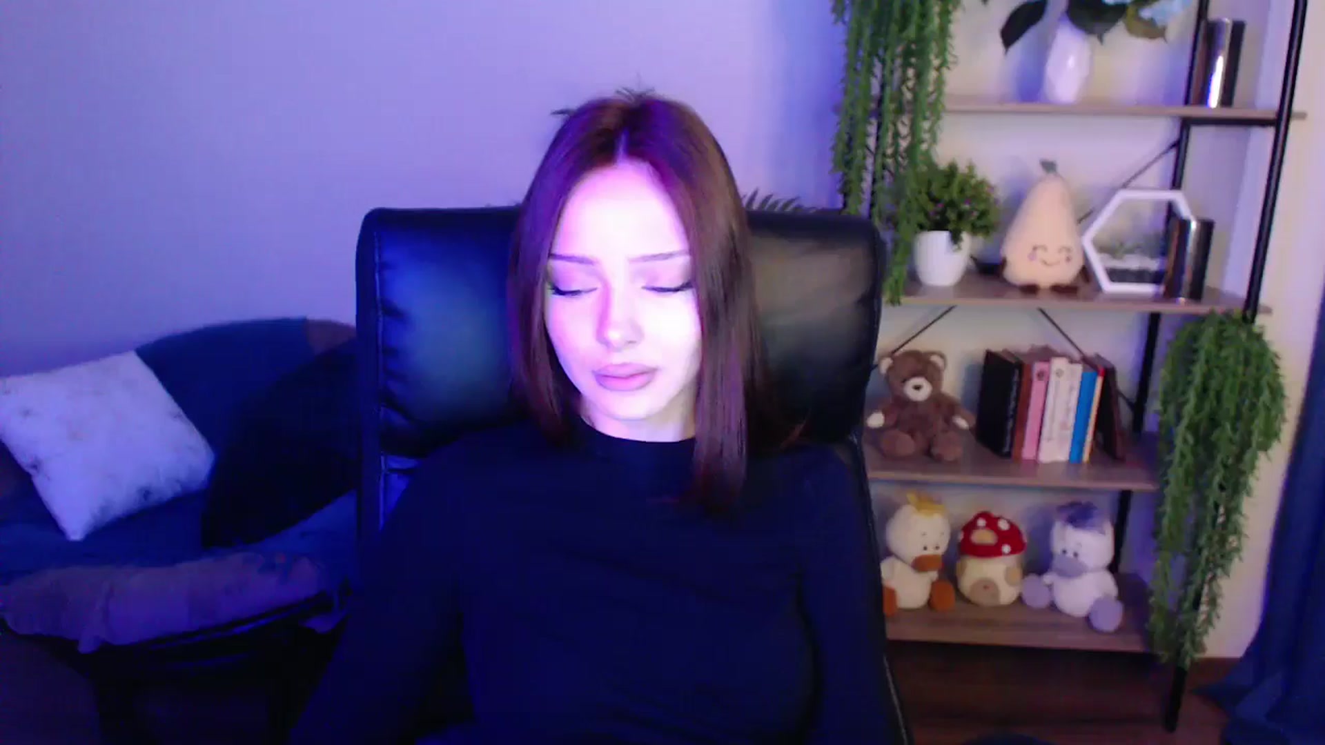 Gallery image thumbnail from KateManelli's myfreecams stream on, 03/31/2025, 08:49 image 6 of 20