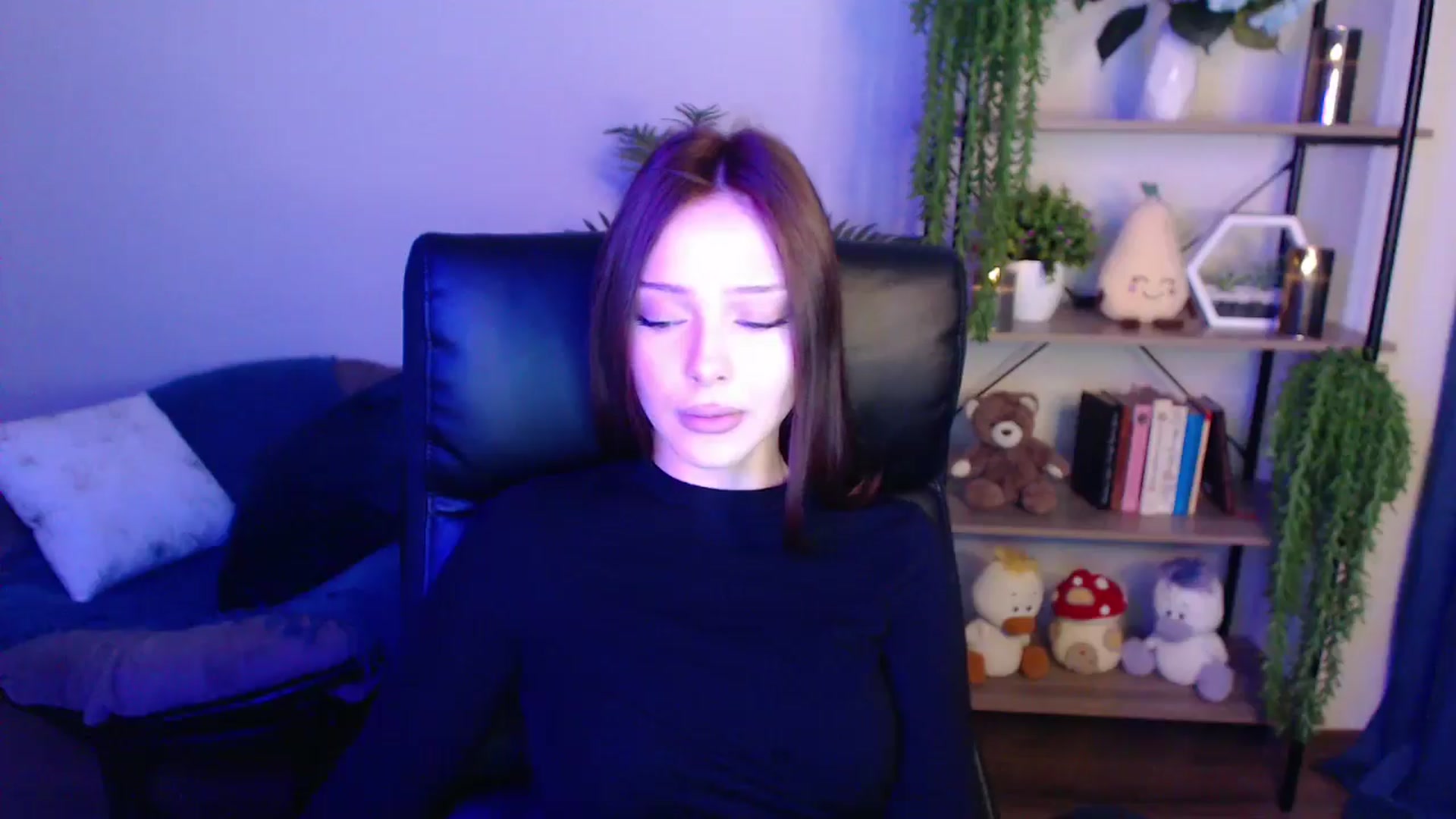 Gallery image thumbnail from KateManelli's myfreecams stream on, 03/31/2025, 08:49 image 19 of 20