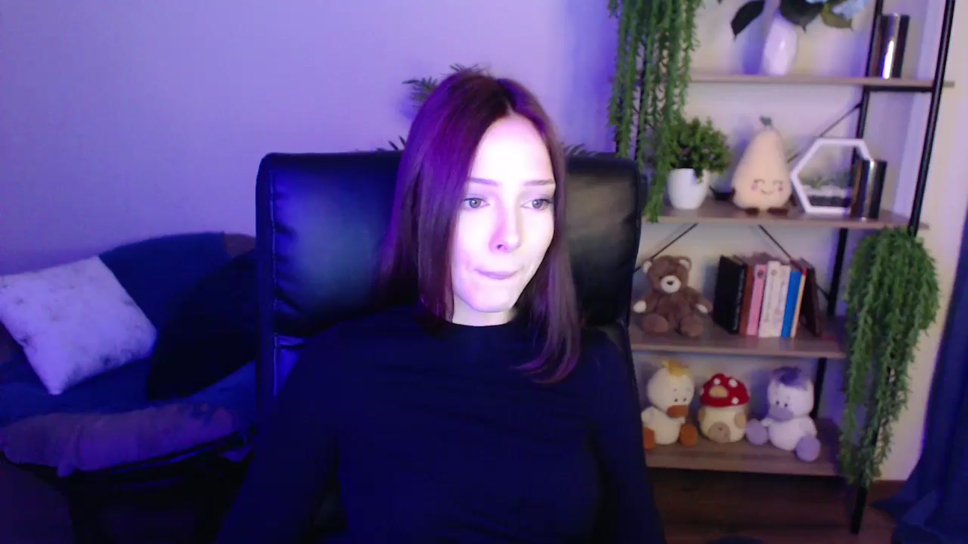 Gallery image thumbnail from KateManelli's myfreecams stream on, 03/31/2025, 08:49 image 8 of 20