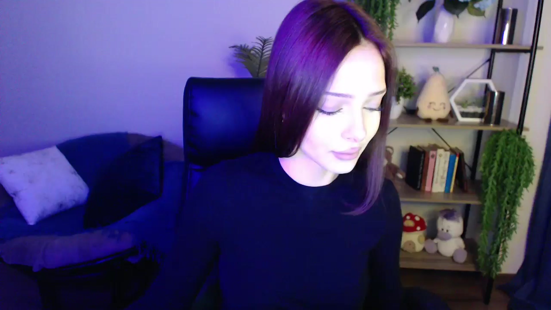 Gallery image thumbnail from KateManelli's myfreecams stream on, 03/31/2025, 08:49 image 2 of 20