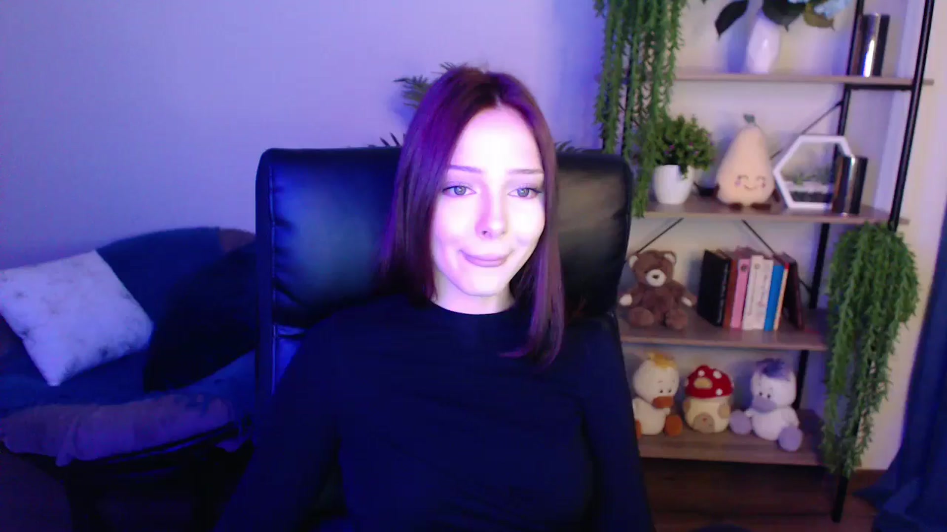 Gallery image thumbnail from KateManelli's myfreecams stream on, 03/31/2025, 08:49 image 5 of 20