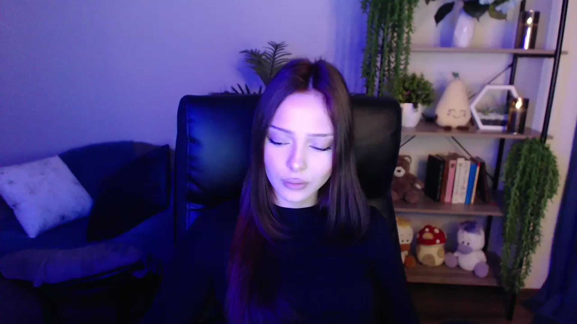 Gallery image thumbnail from KateManelli's myfreecams stream on, 03/31/2025, 09:28 image 8 of 20