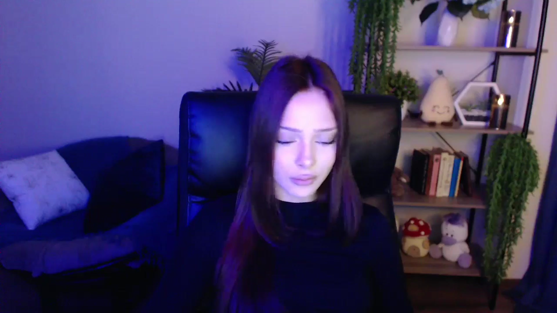 Gallery image thumbnail from KateManelli's myfreecams stream on, 03/31/2025, 09:28 image 12 of 20
