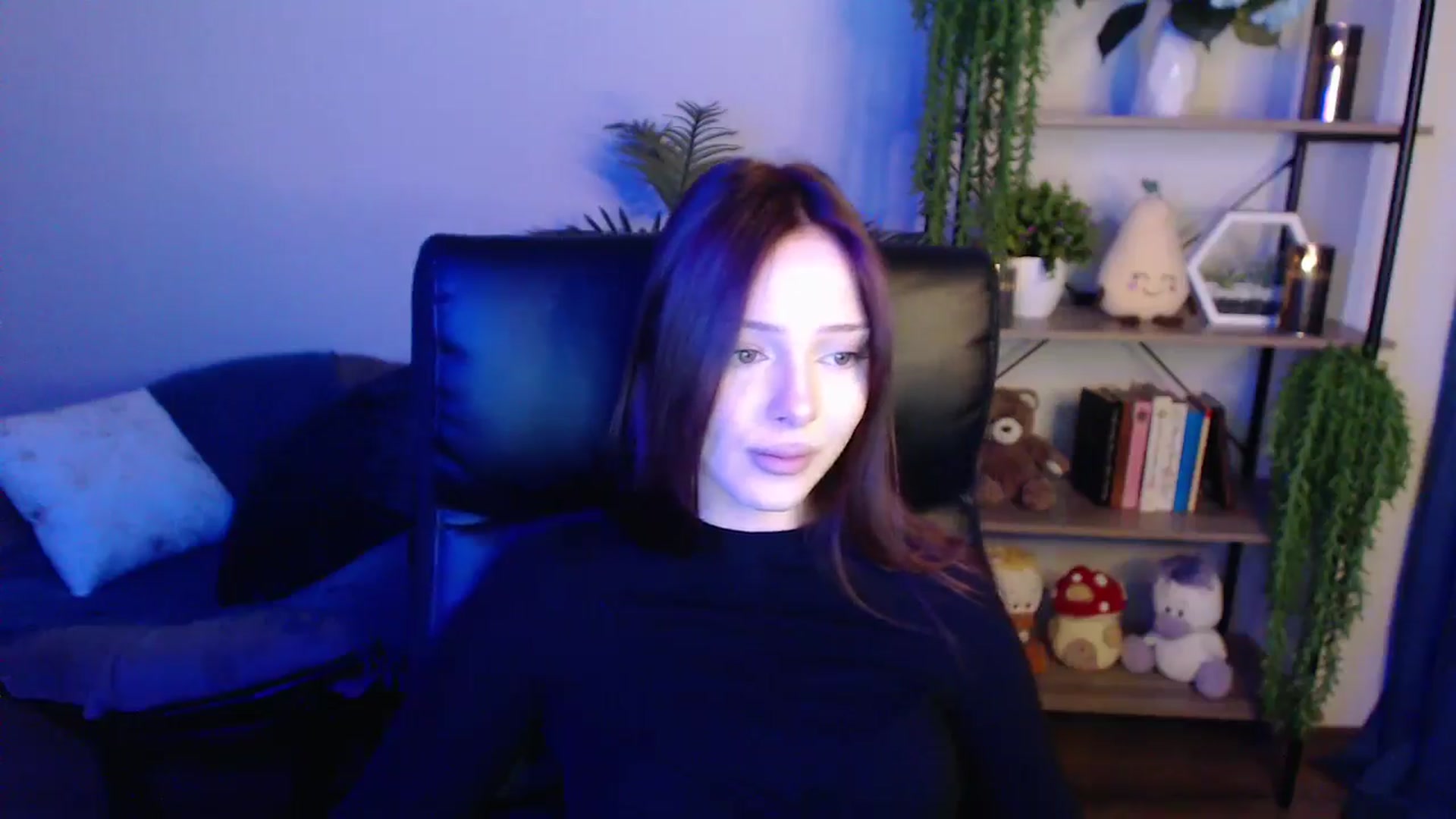 Gallery image thumbnail from KateManelli's myfreecams stream on, 03/31/2025, 11:03 image 19 of 20