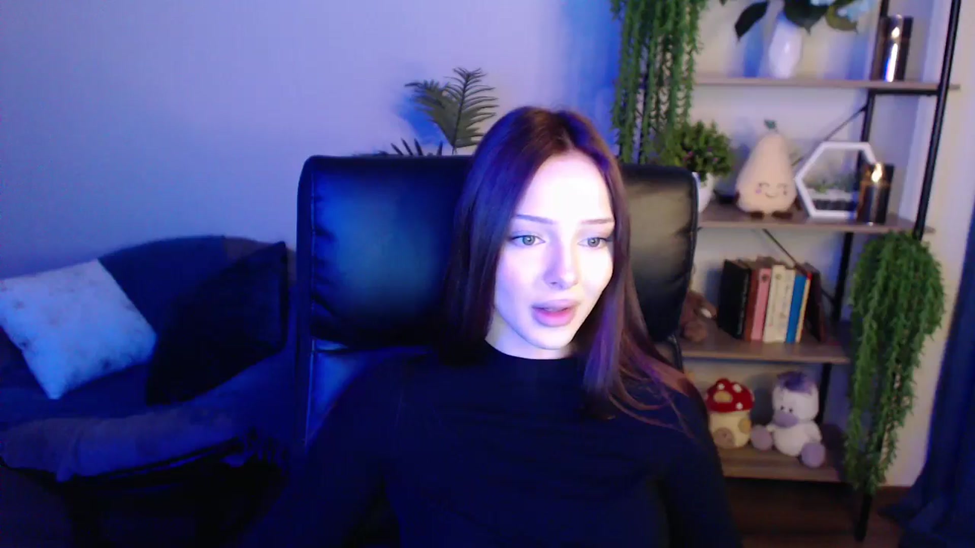 Gallery image thumbnail from KateManelli's myfreecams stream on, 03/31/2025, 11:03 image 18 of 20