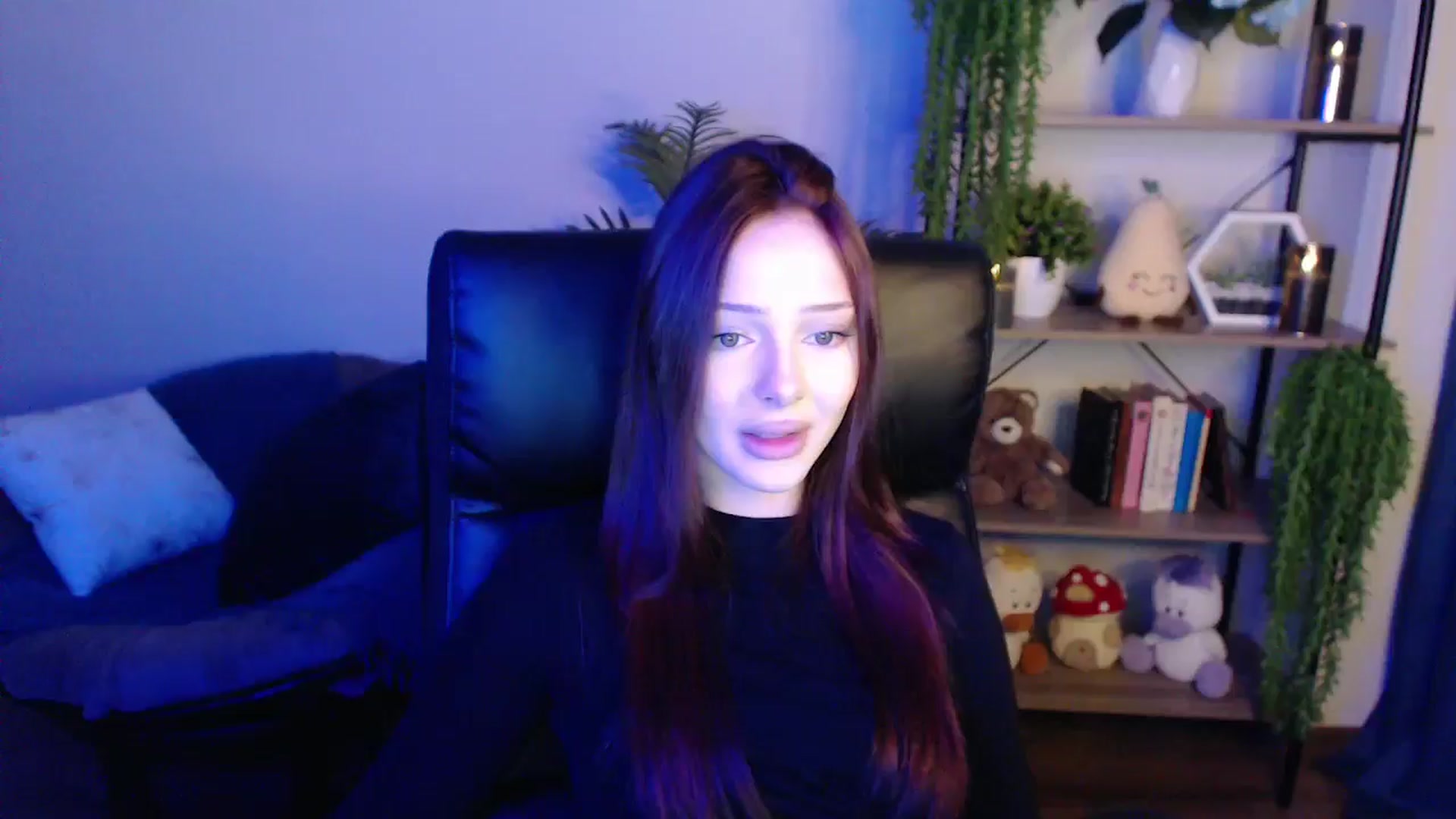 Gallery image thumbnail from KateManelli's myfreecams stream on, 03/31/2025, 11:03 image 9 of 20