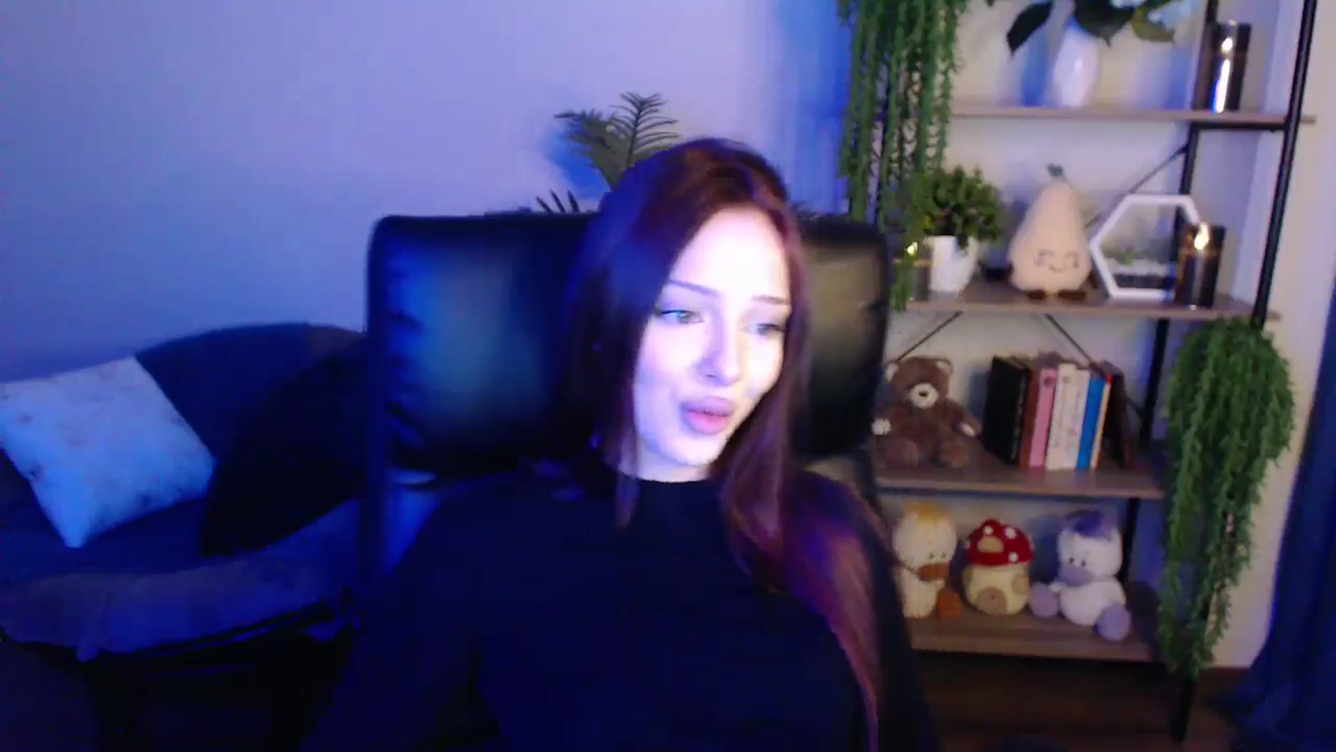 Gallery image thumbnail from KateManelli's myfreecams stream on, 03/31/2025, 11:03 image 12 of 20
