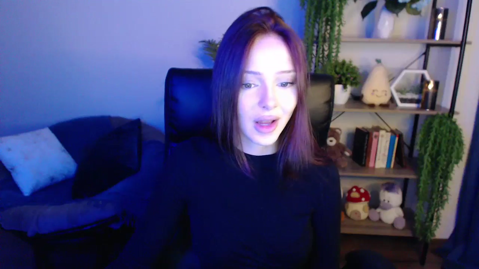 Gallery image thumbnail from KateManelli's myfreecams stream on, 03/31/2025, 12:15 image 9 of 20