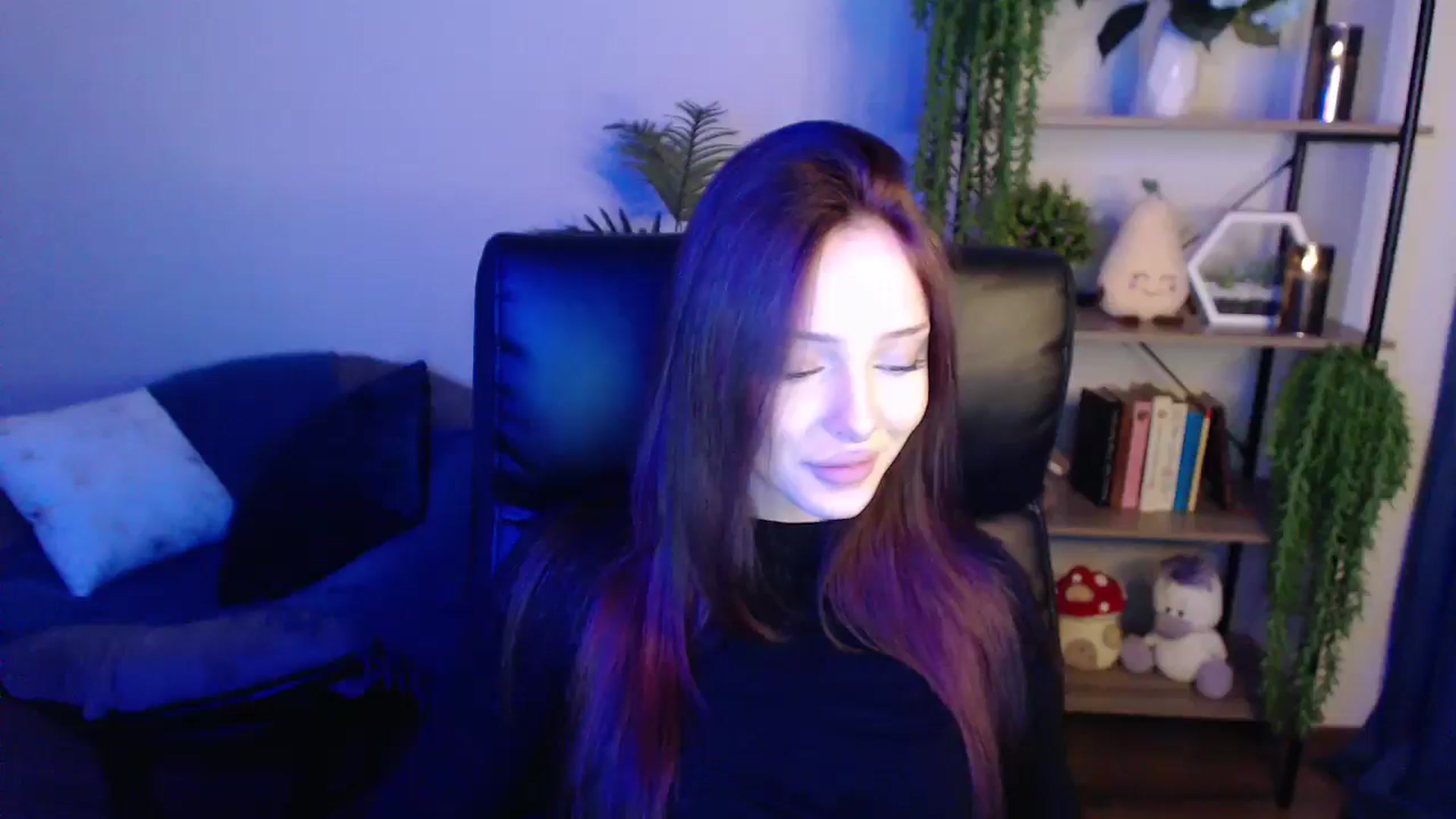 Gallery image thumbnail from KateManelli's myfreecams stream on, 03/31/2025, 12:15 image 1 of 20