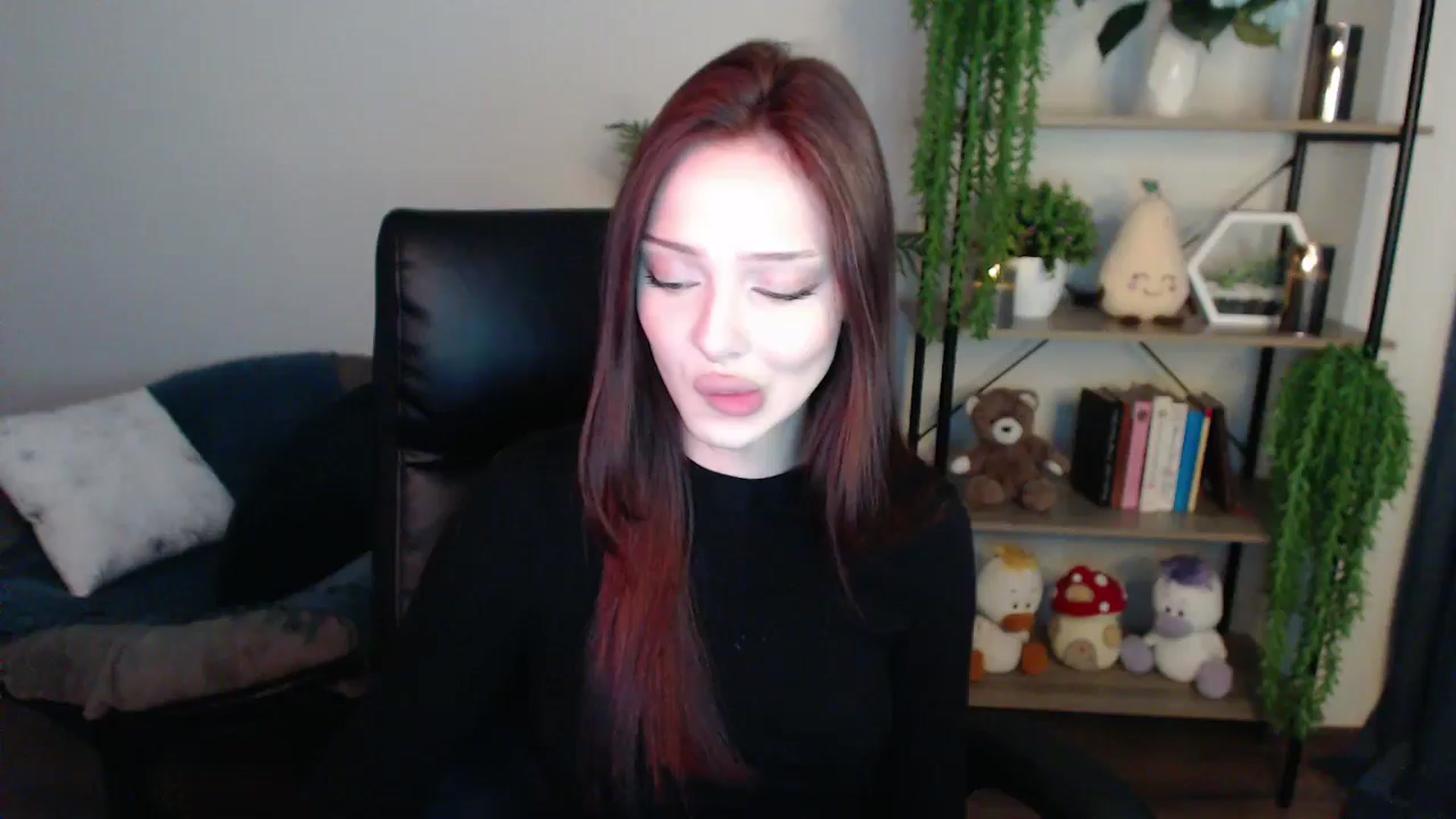 Gallery image thumbnail from KateManelli's myfreecams stream on, 03/31/2025, 12:51 image 9 of 20