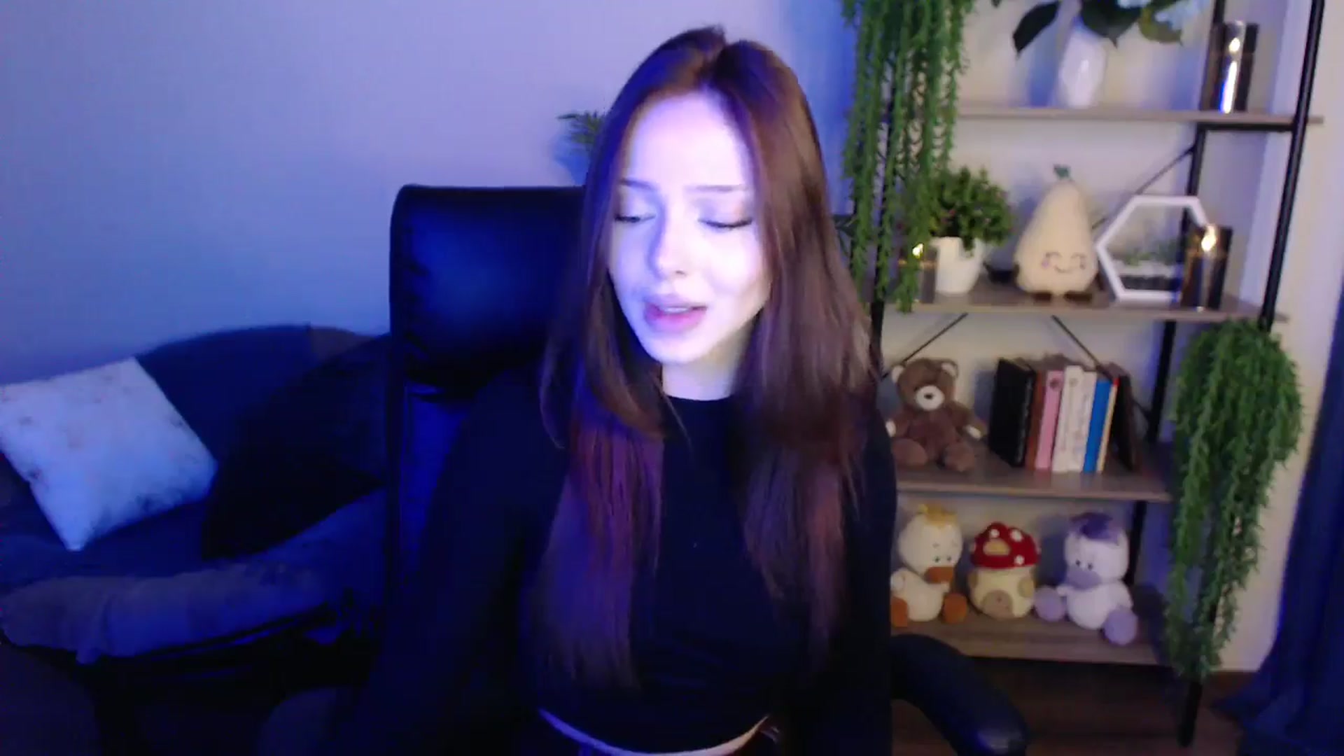 Gallery image thumbnail from KateManelli's myfreecams stream on, 03/31/2025, 12:51 image 11 of 20