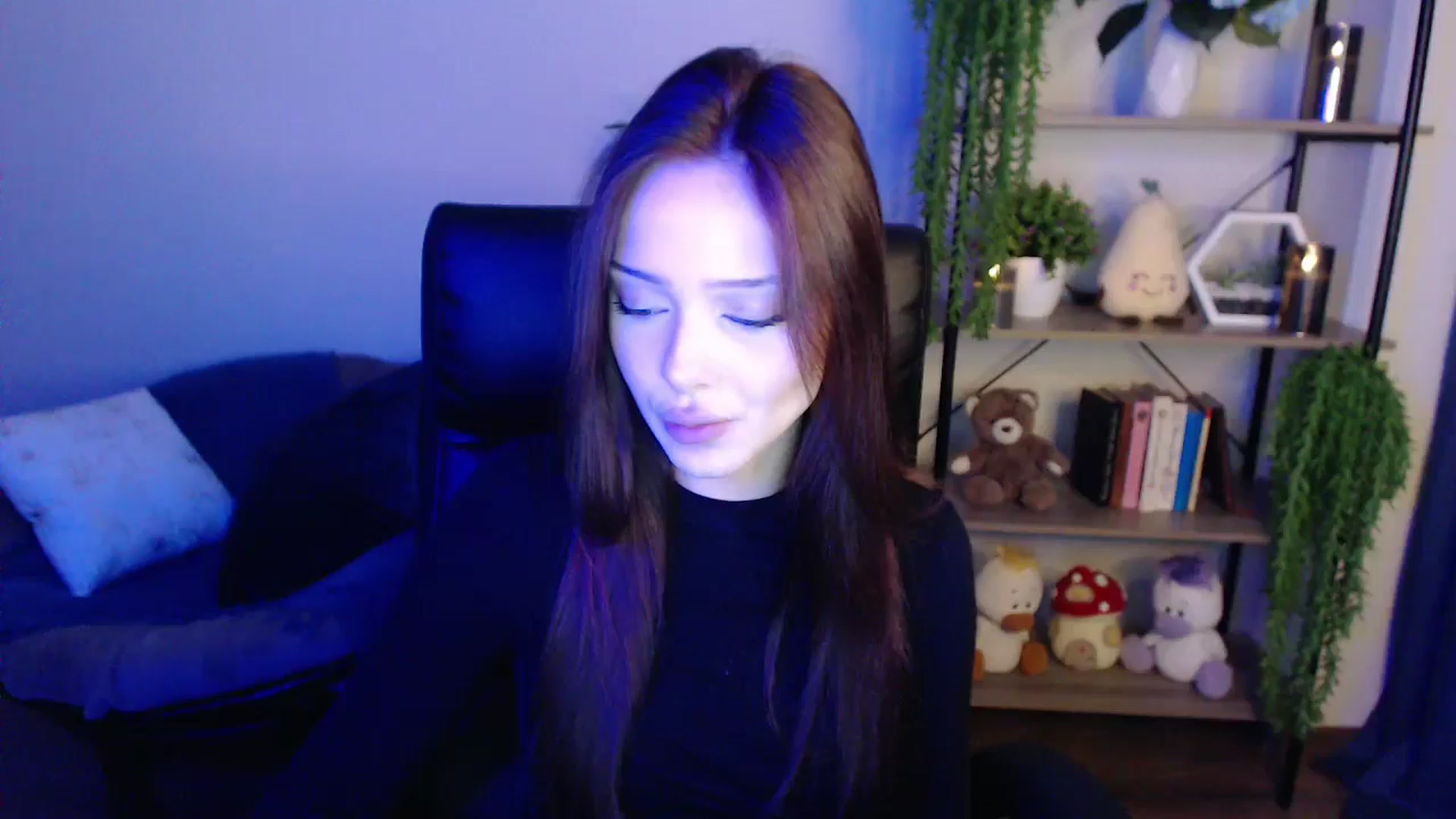 Gallery image thumbnail from KateManelli's myfreecams stream on, 03/31/2025, 12:51 image 15 of 20