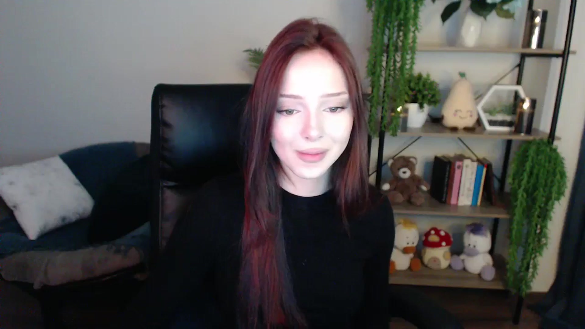 Gallery image thumbnail from KateManelli's myfreecams stream on, 03/31/2025, 12:51 image 8 of 20