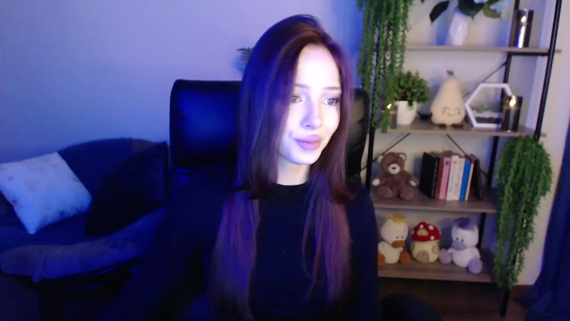 Gallery image thumbnail from KateManelli's myfreecams stream on, 03/31/2025, 12:51 image 16 of 20