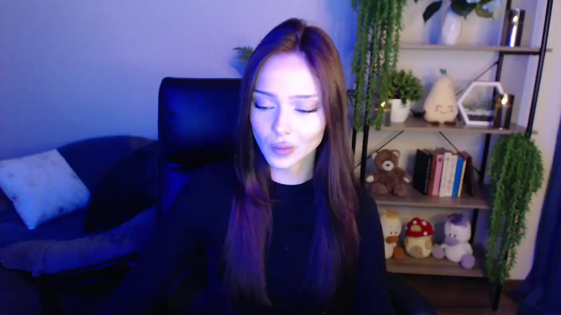 Gallery image thumbnail from KateManelli's myfreecams stream on, 03/31/2025, 12:51 image 17 of 20