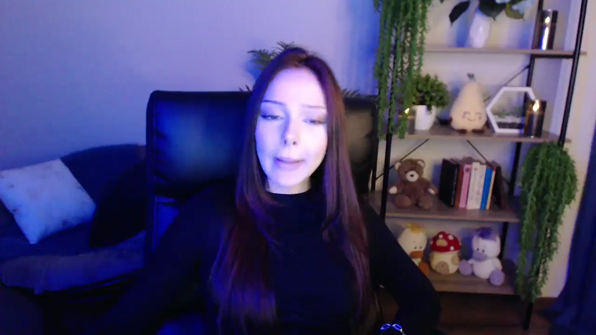 Gallery image thumbnail from KateManelli's myfreecams stream on, 03/31/2025, 13:48 image 6 of 20
